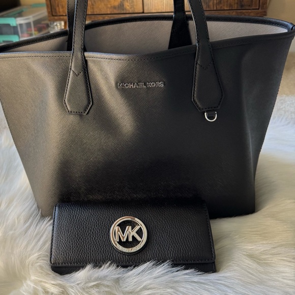 Michael Kors Purse and Wallet - Picture 7 of 9